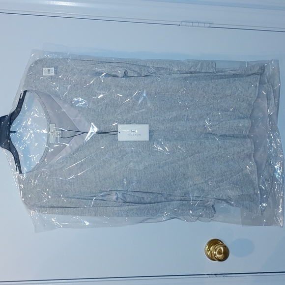 Halston Top - Picture 1 of 9